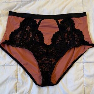 torrid High-Waist rust scalloped smoothing being and Black Lace